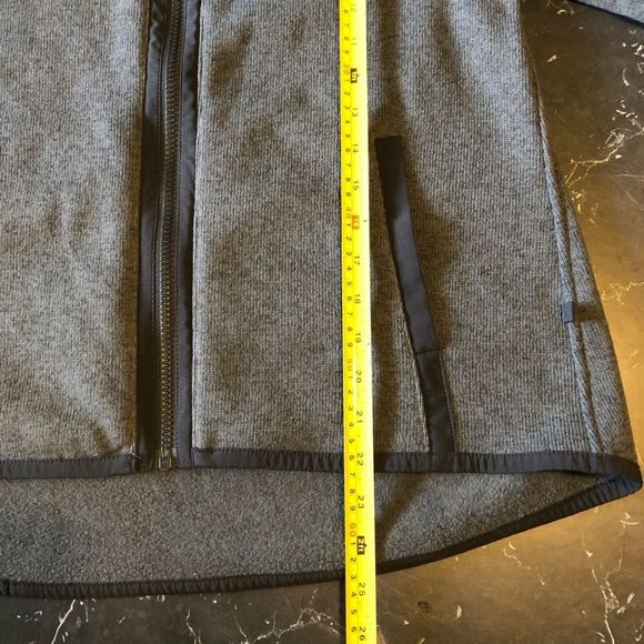 Lululemon It’s Fleecing Cold zip up - Picture 9 of 10